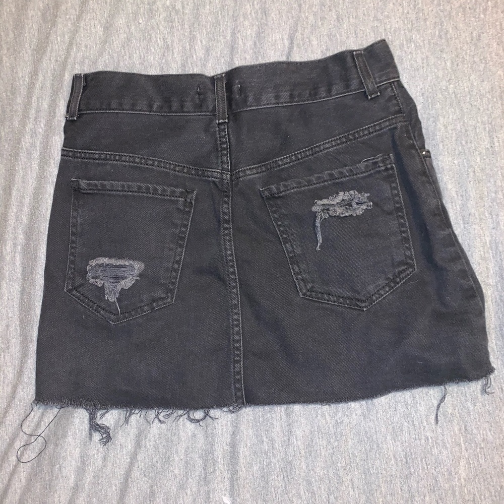 Black jean skirt - Picture 2 of 2